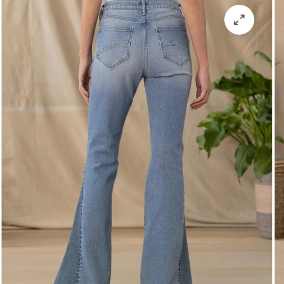 NWT Driftwood Farrah Flare Jeans - Picture 2 of 4